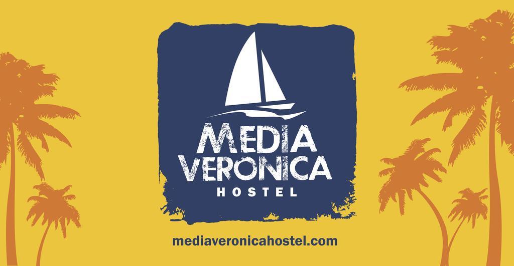 Media Veronica Hostel Suites Pipa Ares Exterior photo